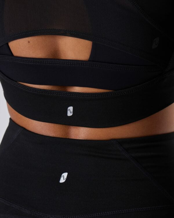 No-Va Athleisure True Strength Mesh Panelled cropped top (5)